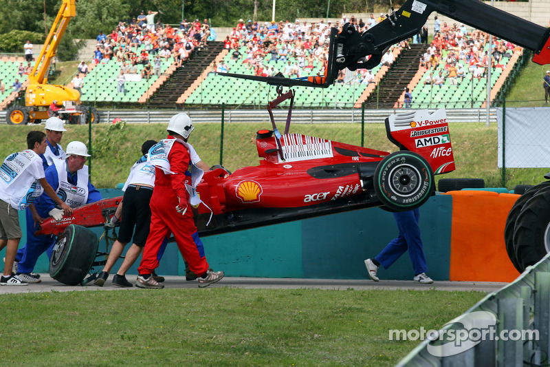 wrecked Ferrari, Felipe Massa kaza sonrası