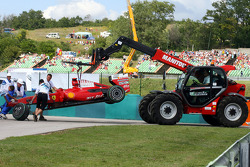 Разбитая Ferrari, Фелипе Масса, после аварии