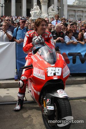 Nicky Hayden, Ducati Marlboro Team