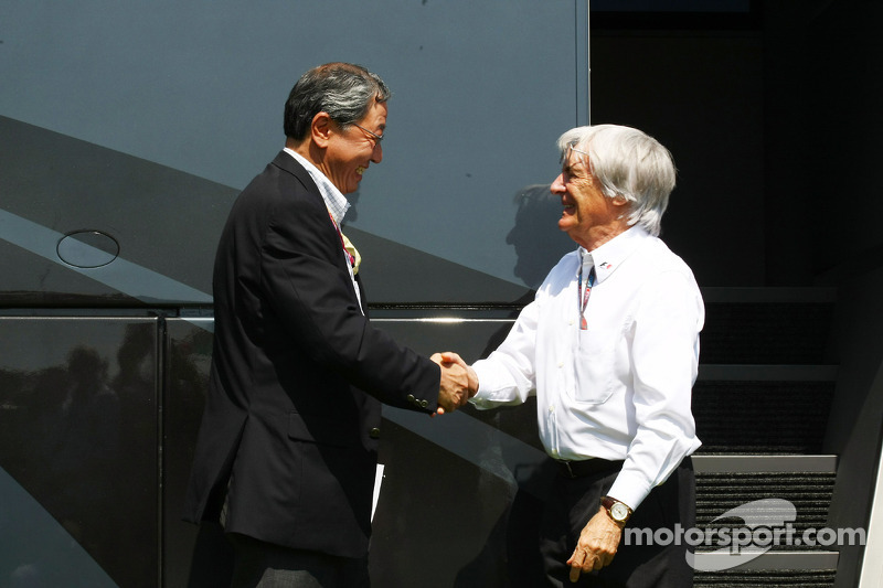 Bernie Ecclestone et Mr Hiroshi Oshima, ont conclu un accord pour que le Japon accueille la formule 1 à Suzuka pour 3 années supplémentaires
