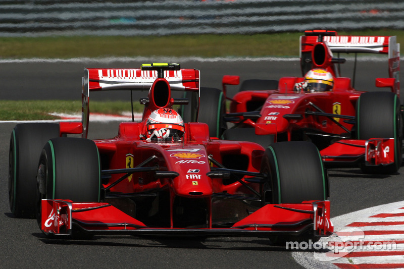 Kimi Raikkonen, Scuderia Ferrari, Luca Badoer, Scuderia Ferrari