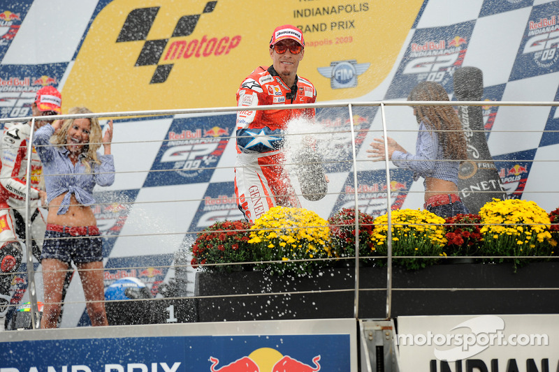 Podio: ganador de la carrera Jorge Lorenzo, Fiat Yamaha Team, segundo lugar Alex De Angelis, San Car