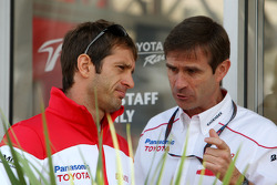 Jarno Trulli, Toyota F1 Team, Pascal Vasselon, Toyota F1 Team