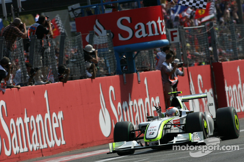 Race winner Rubens Barrichello, Brawn GP