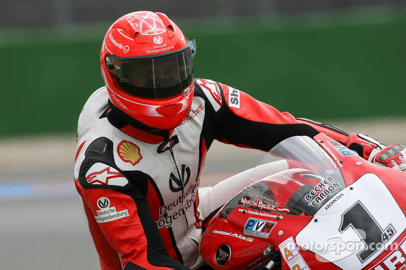 Michael Schumacher, Test Pilotu, Scuderia Ferrari, test superbike