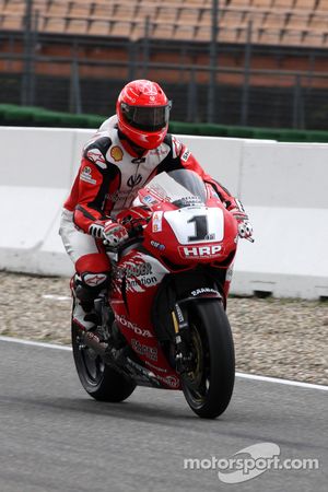 Michael Schumache, Scuderia Ferrari, teste une superbike