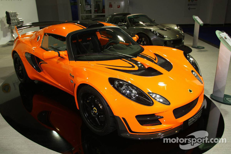 https://cdn-1.motorsport.com/static/img/mgl/800000/890000/898000/898200/898291/s8/automotive-frankfurt-international-auto-show-2009-lotus-exige-cup-260.jpg