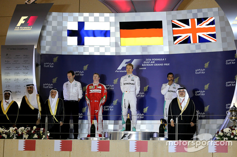Podio: ganador primer lugar Nico Rosberg, Mercedes AMG F1 Team, segundo lugar Kimi Raikkonen, Ferrari, y tercer lugar Lewis Hamilton, Mercedes AMG F1 Team