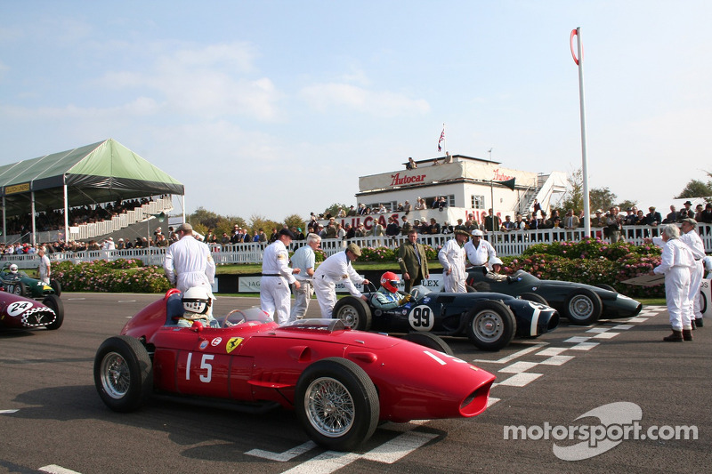 La grille : Richard Attwood Ferrari 246 Dino,  Barrie Williams Ferguson -   Climax Project 99 , Gary Pearson Brm Type 25