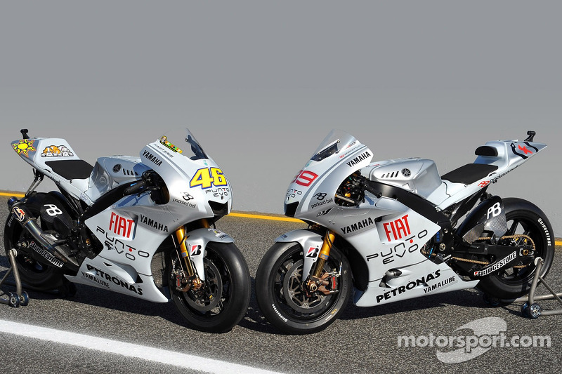 La Yamaha 99 YZR-M1 en su librea especial de 'Fiat Punto Evo'