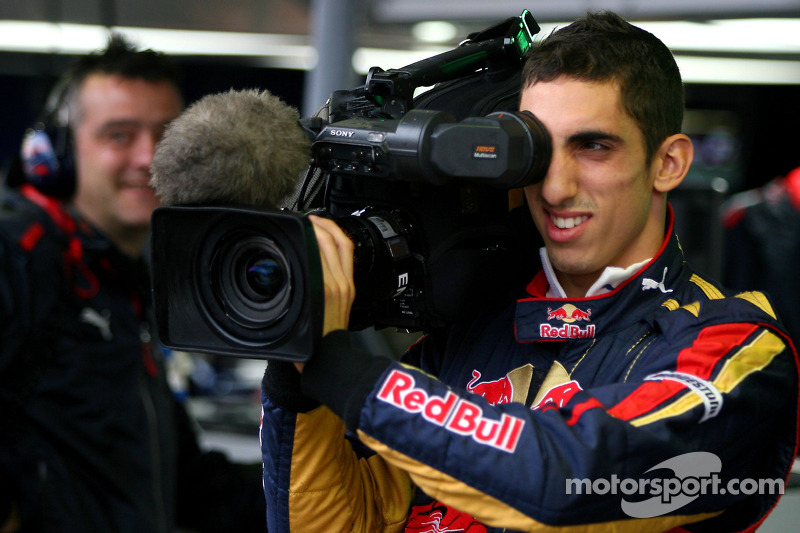 Buemi brinca com câmera