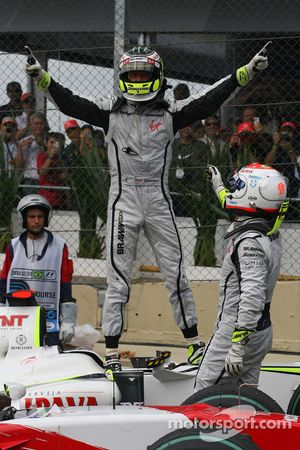 Jenson Button, BrawnGP remporte le championnat du monde avec Rubens Barrichello, BrawnGP