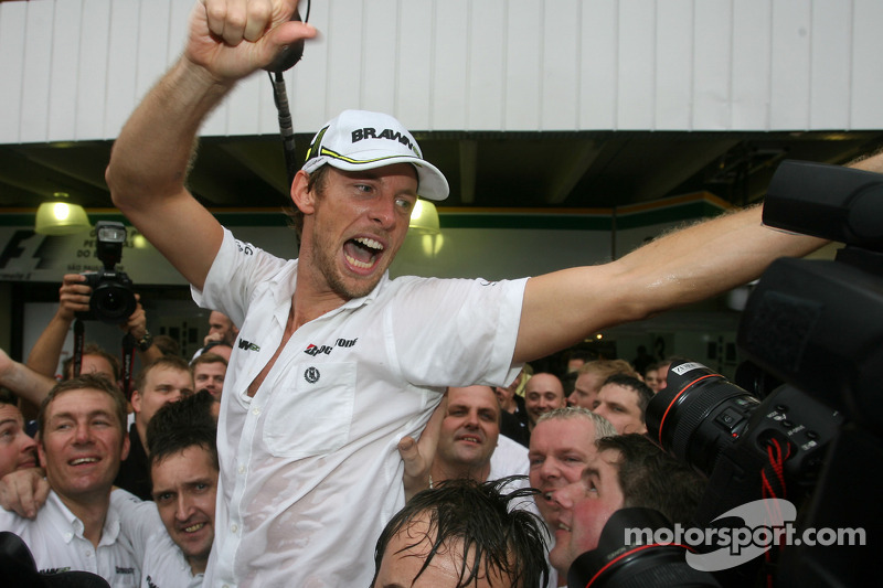 Jenson Button, Brawn GP, celebrates with the team