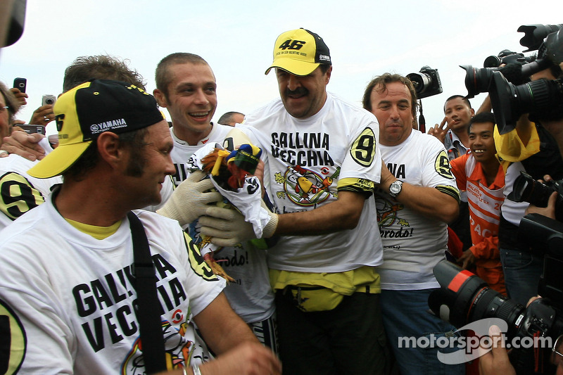 Campeón 2009 de MotoGP  Valentino Rossi, Fiat Yamaha Team celebra