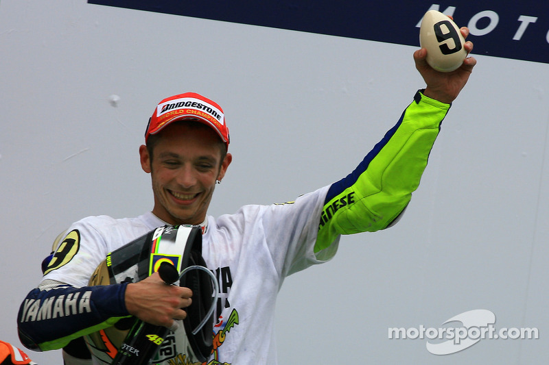 Podium: Derde plaats en 2009 MotoGP-kampioen Valentino Rossi, Fiat Yamaha Team viert zijn titel