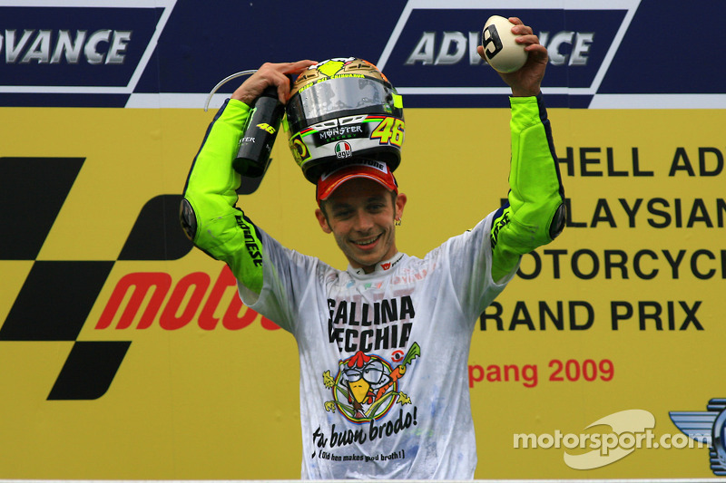 Podio: Campeón de MotoGP 2009 Valentino Rossi, Fiat Yamaha Team celebra