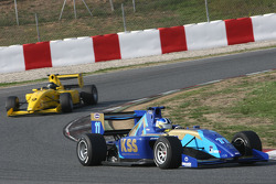 Jack Clarke leads Pietro Gandolfi