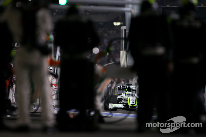 Jenson Button, Brawn GP en un pitstop
