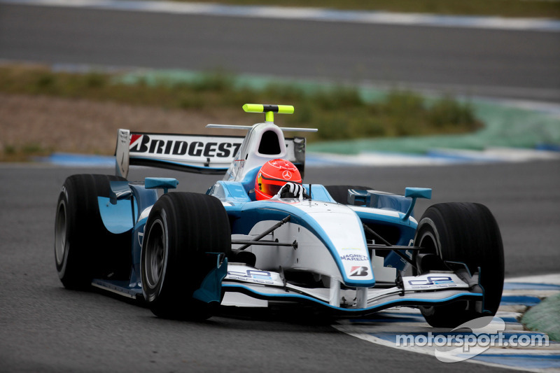 Michael Schumacher prueba un GP2