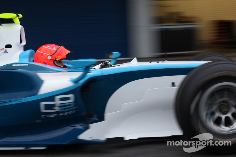 Michael Schumacher prueba un GP2