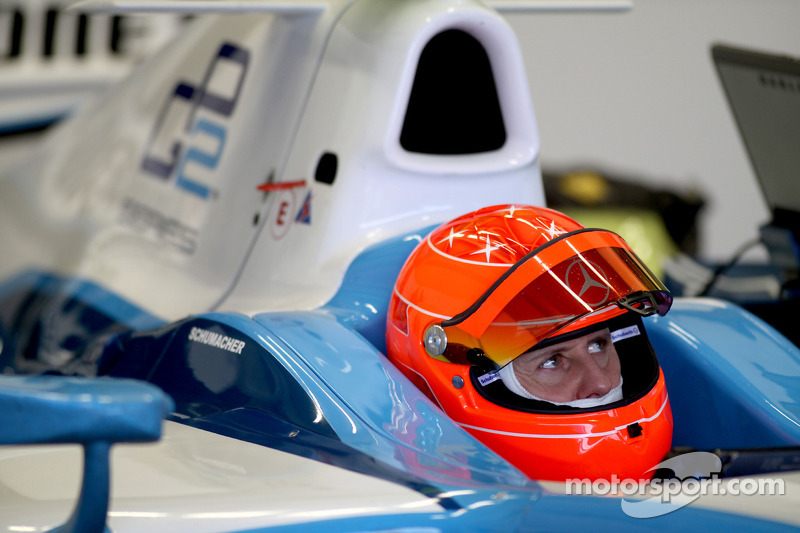 Michael Schumacher prueba un GP2