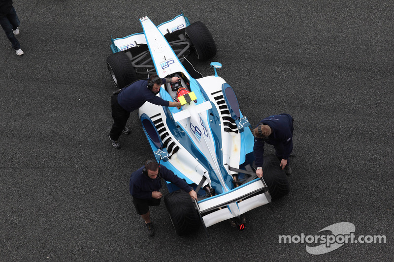 Michael Schumacher prueba un coche de la GP2