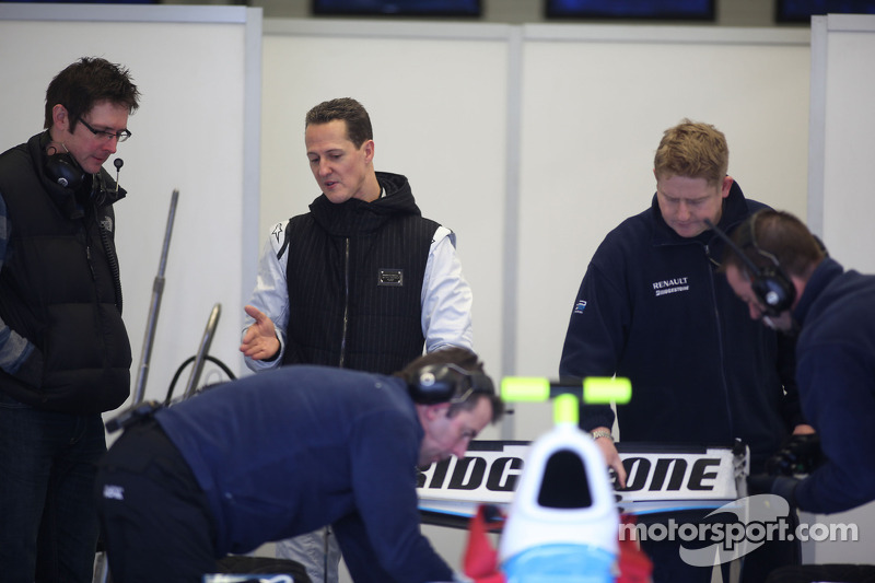 Michael Schumacher prueba un coche de la GP2