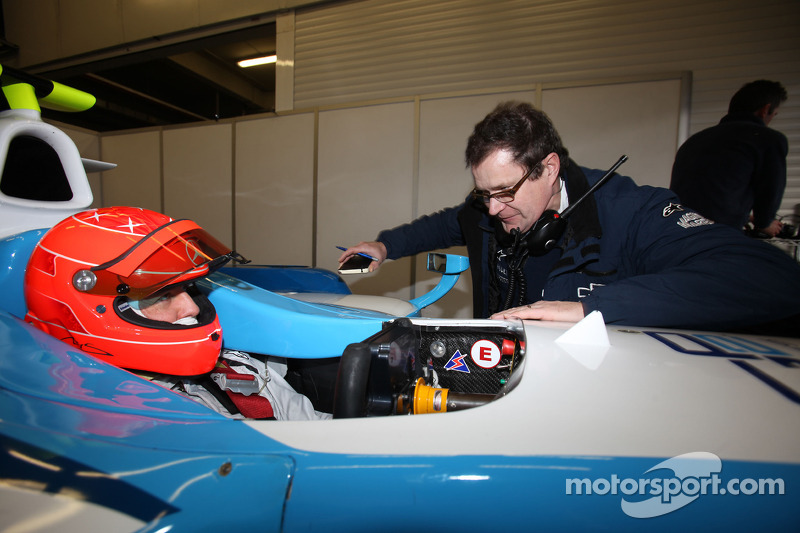Michael Schumacher prueba un coche de la GP2