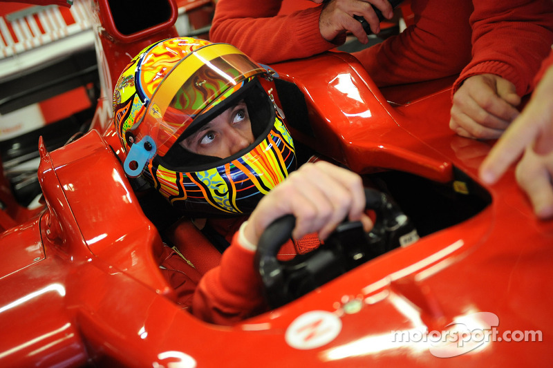 Valentino Rossi teste la Ferrari F2008