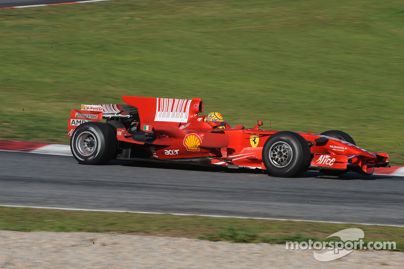 Valentino Rossi au volant de la Ferrari F2008 à Barcelone, en 2010