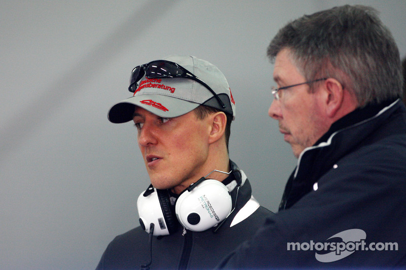 Michael Schumacher, Mercedes GP, und Ross Brawn, Mercedes GP, Teamchef