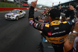 Garry Holt, Paul Morris en John Bowe, 2010 Bathurst 12 Hour