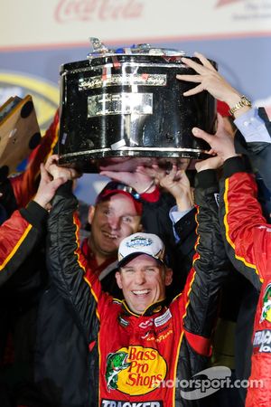 Victory lane: el ganador de la carrera, Jamie McMurray, Earnhardt Ganassi Racing Chevrolet, festeja