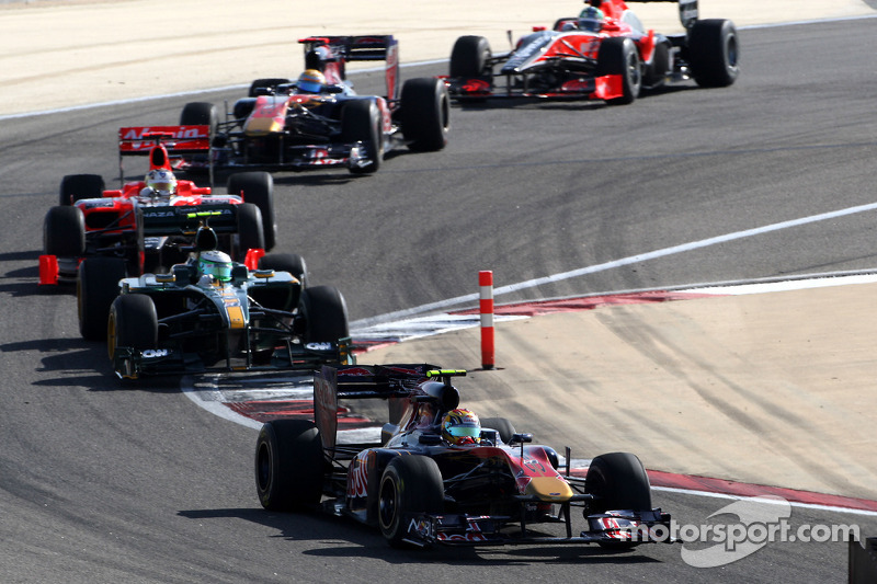 Хайме Альгерсуарі, Toro Rosso Ferrari, Хейккі Ковалайнен, Lotus Cosworth