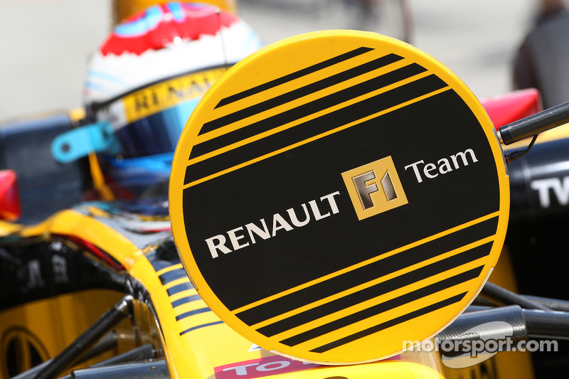 Vitaly Petrov, Renault F1 Team, lollipop