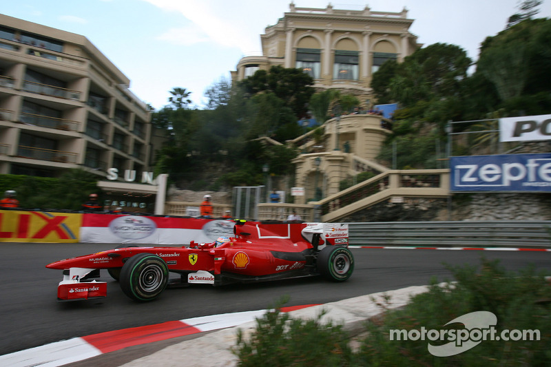 Mayor remontada: 18 posiciones (en el GP de Mónaco 2010, salía 24º y acabó 6º)