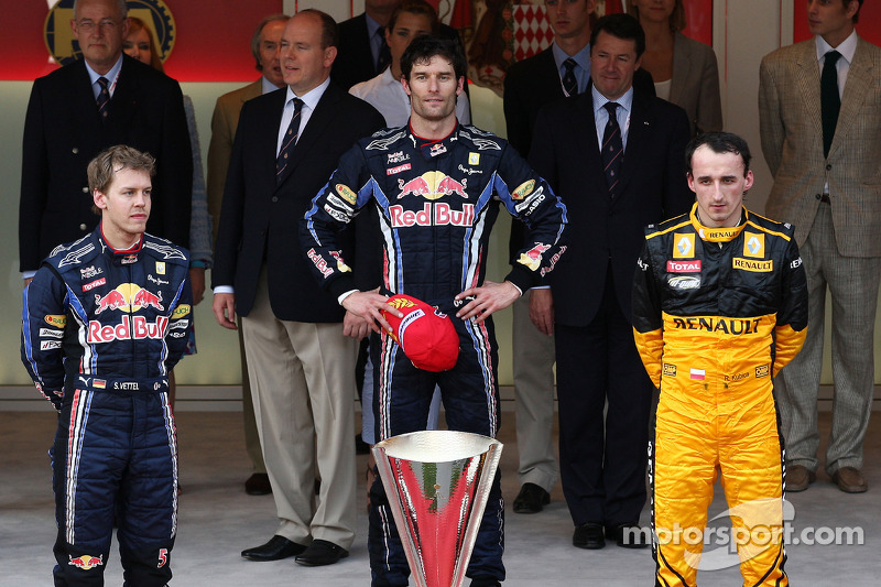 Podium: race winner Mark Webber, Red Bull Racing with second place Sebastian Vettel, Red Bull Racing