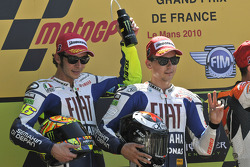 Podio: ganador de la carrera Jorge Lorenzo, Fiat Yamaha Team, segundo lugar Valentino Rossi, Fiat Ya