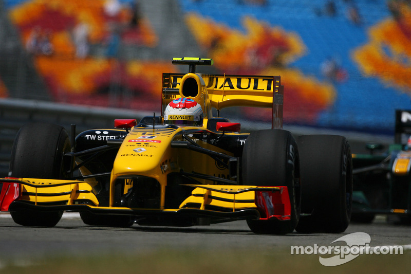 Vitaly Petrov, Renault F1 Team