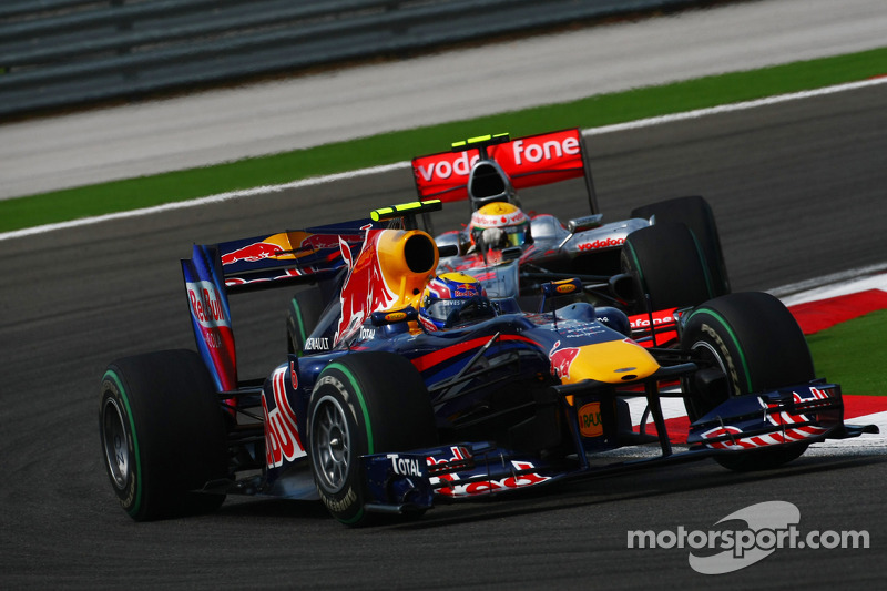 Mark Webber, Red Bull Racing ve Lewis Hamilton, McLaren Mercedes