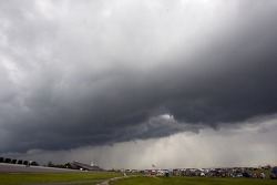 Rain threatens the start
