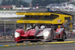 #9 Audi Sport North America Audi R15: Mike Rockenfeller, Timo Bernhard, Romain Dumas