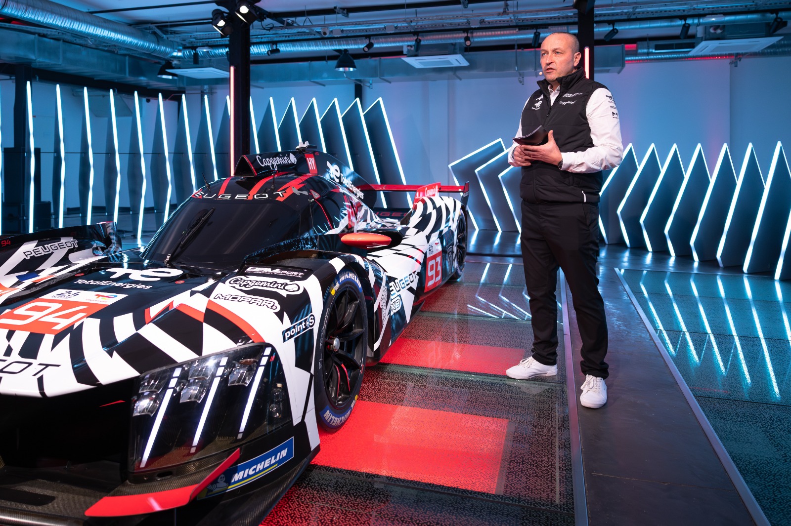 Emmanuel Esnault is dit jaar begonnen als teambaas bij Peugeot in het WEC.