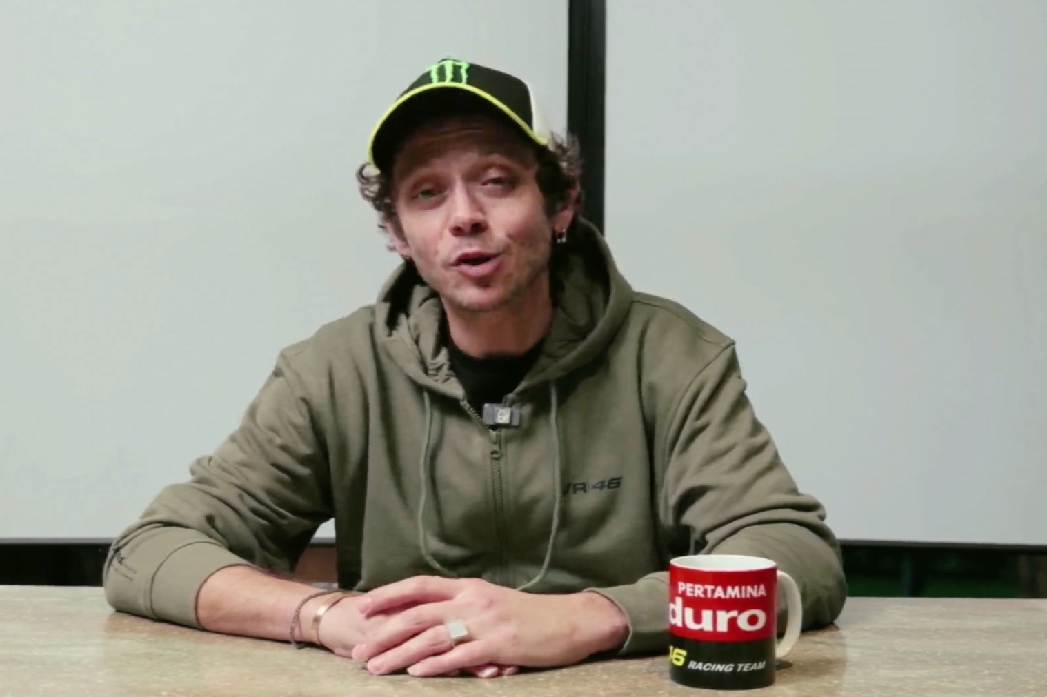 El saludo de Valentino Rossi desde Tavullia durante la presentción