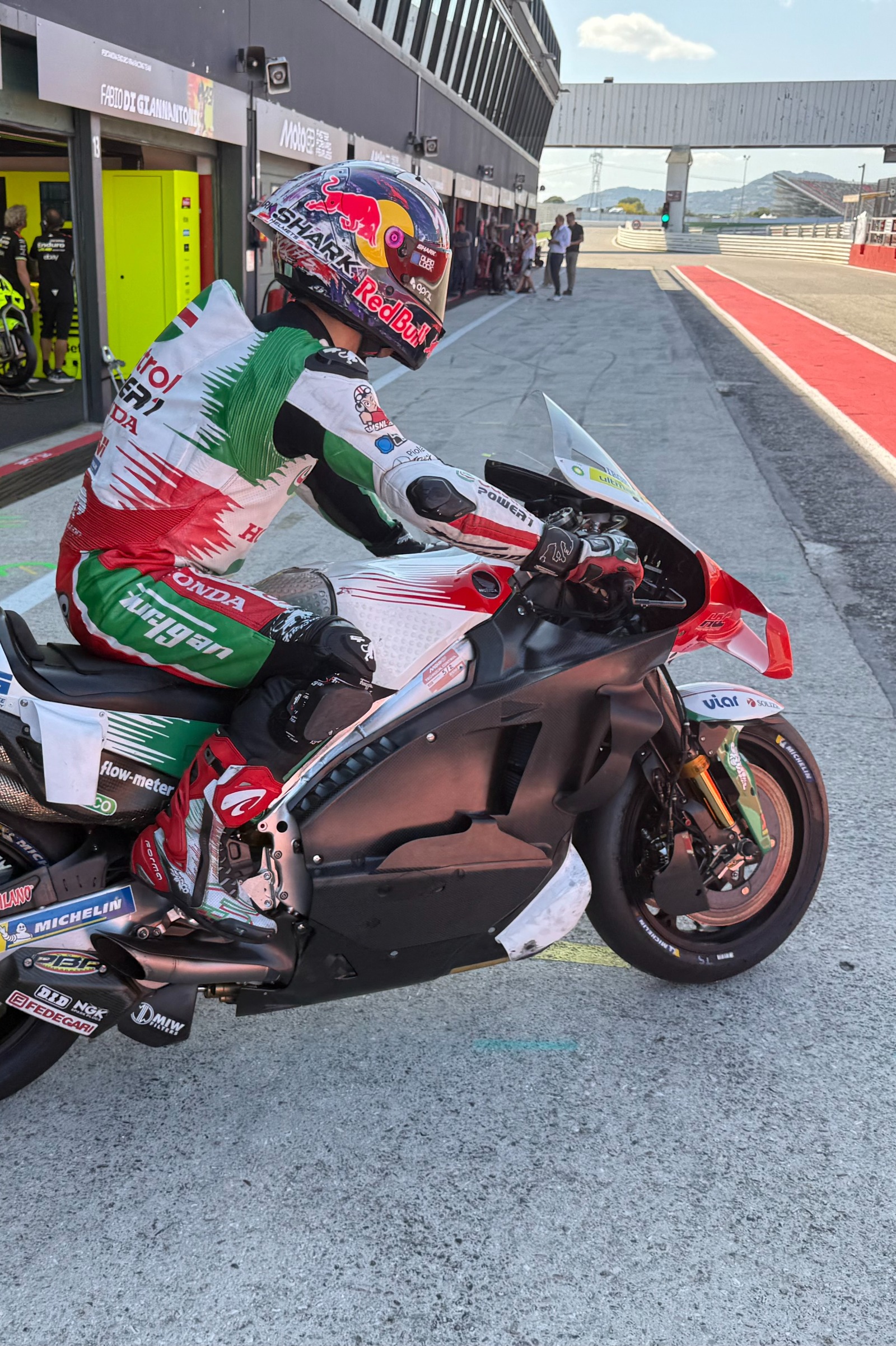 Nuevo carenado en la Honda de Zarco