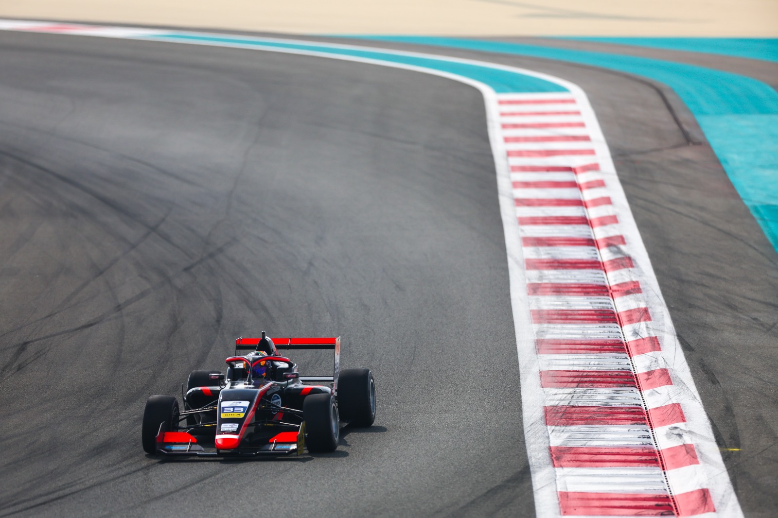 Jesse Carrasquedo, piloto mexicano. 