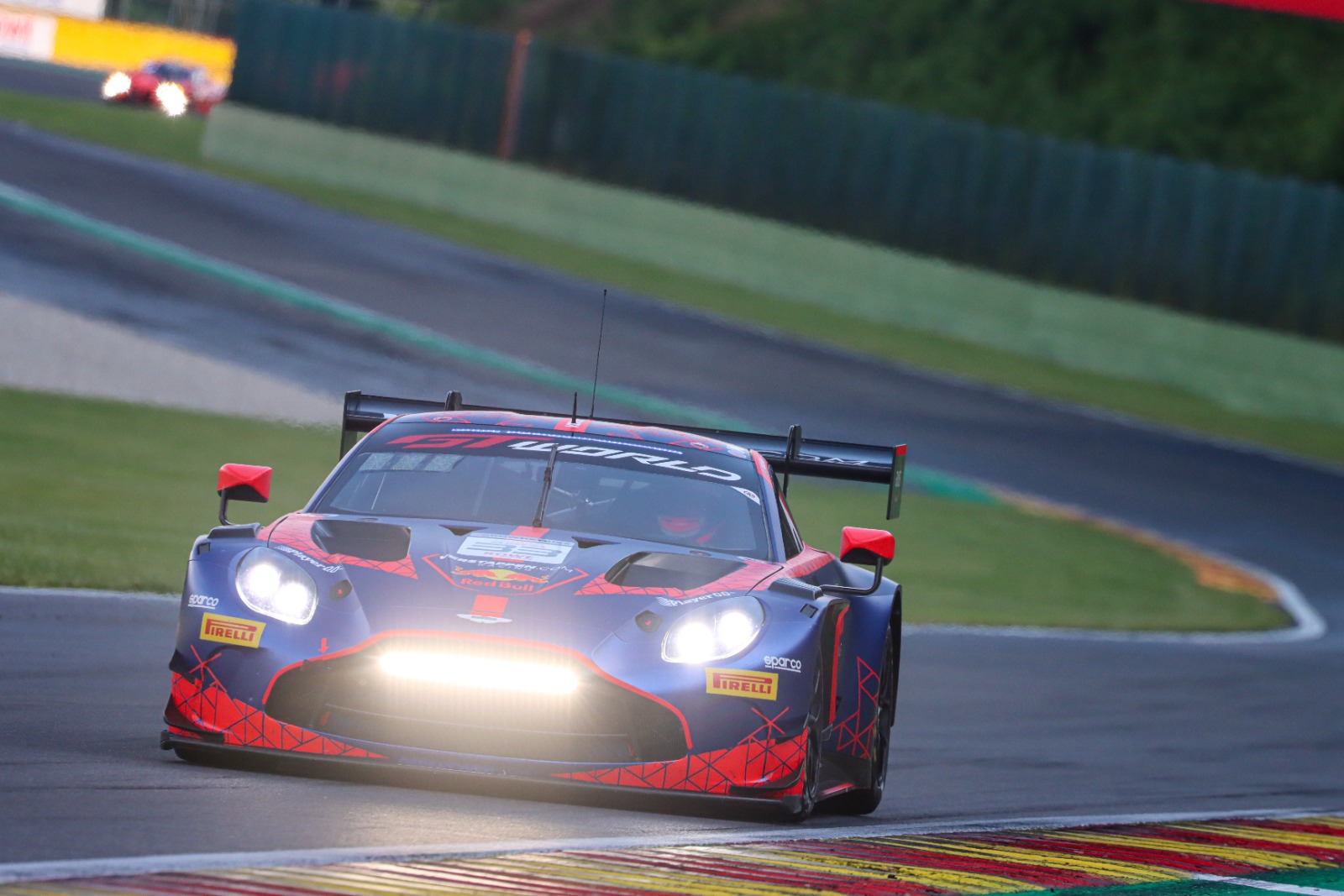 De Aston Martin Vantage GT3 EVO won de 24 uur van Spa in de Gold Cup.