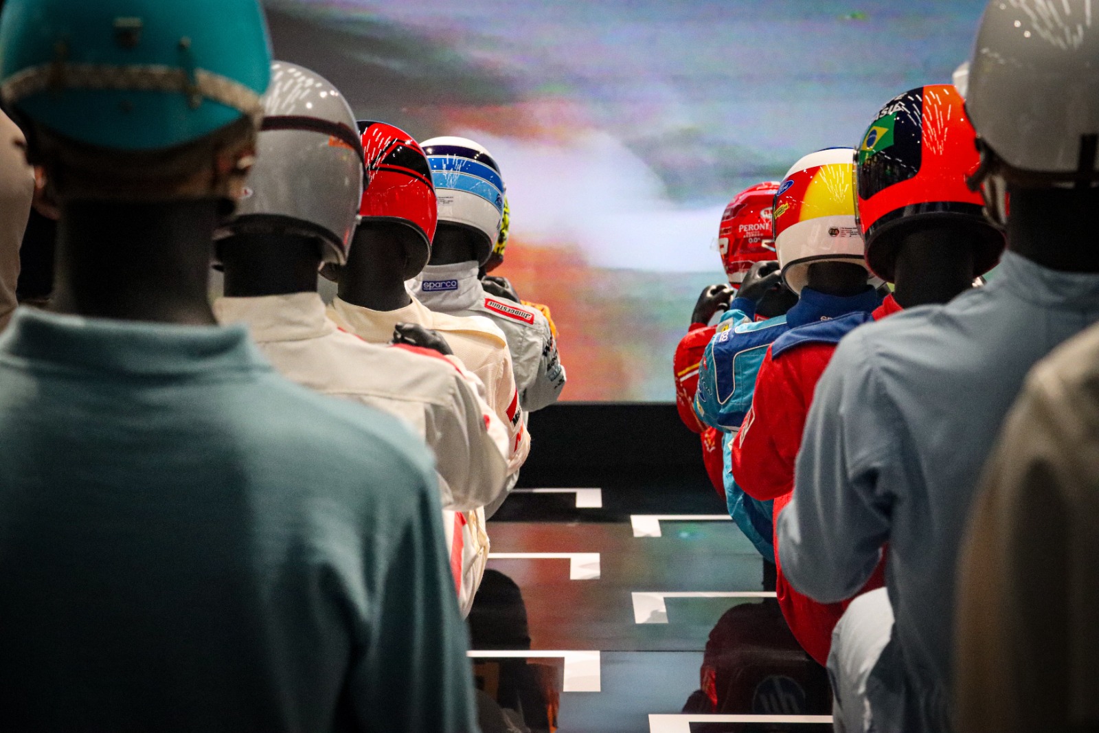 De ruimte waarin de houding van de F1-coureurs wordt uitgebeeld, maakte indruk op Robert Doornbos.