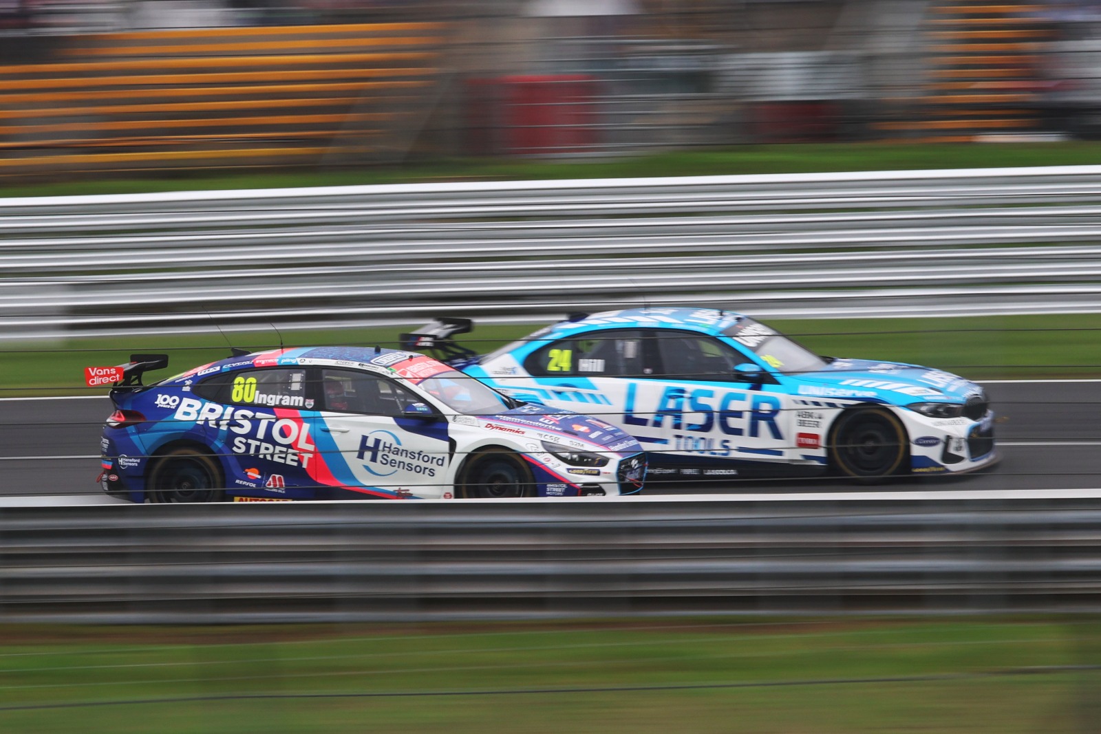 After an early scare in the wet Hill darted by Ingram to win the head-to-head title finale duel