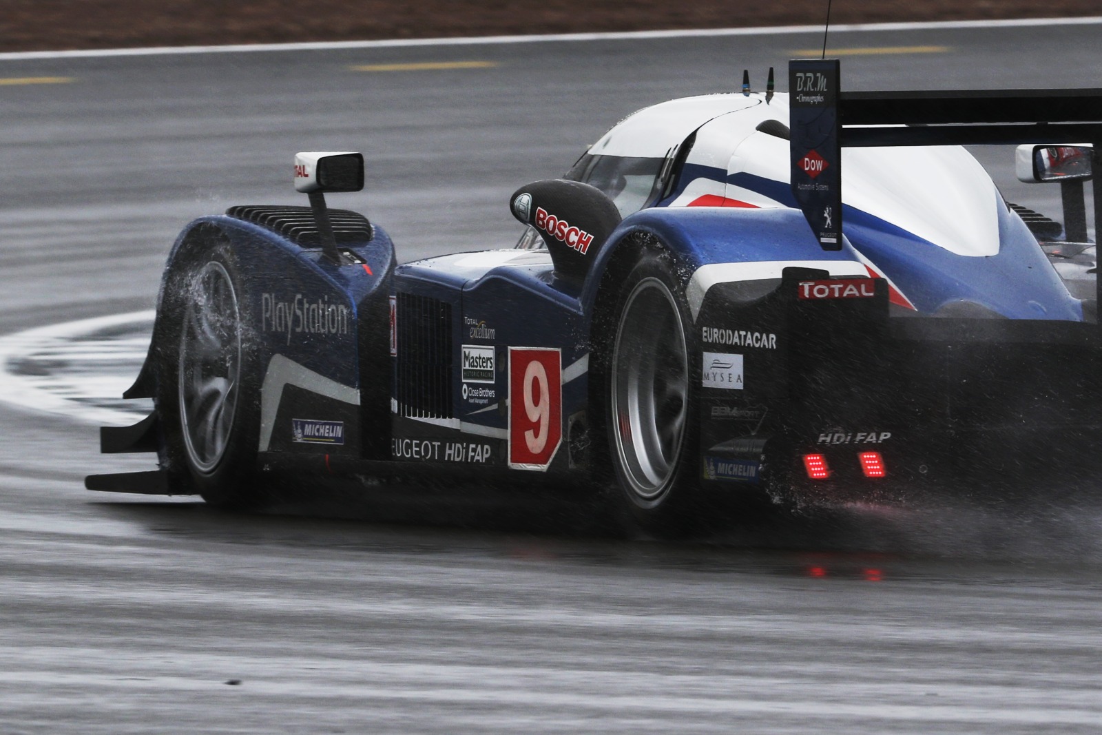 Peugeot 908